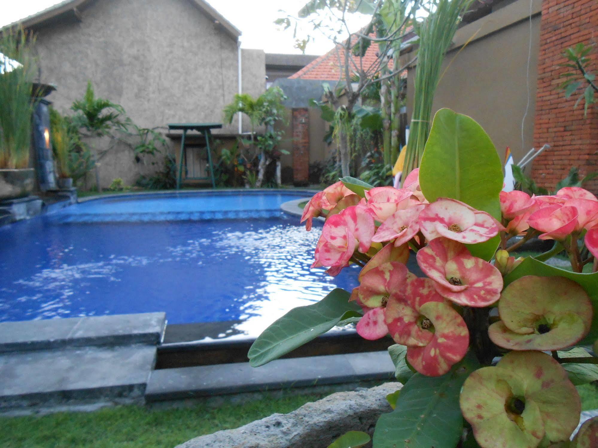 Hôtel Praschita Bali à Sanur Extérieur photo